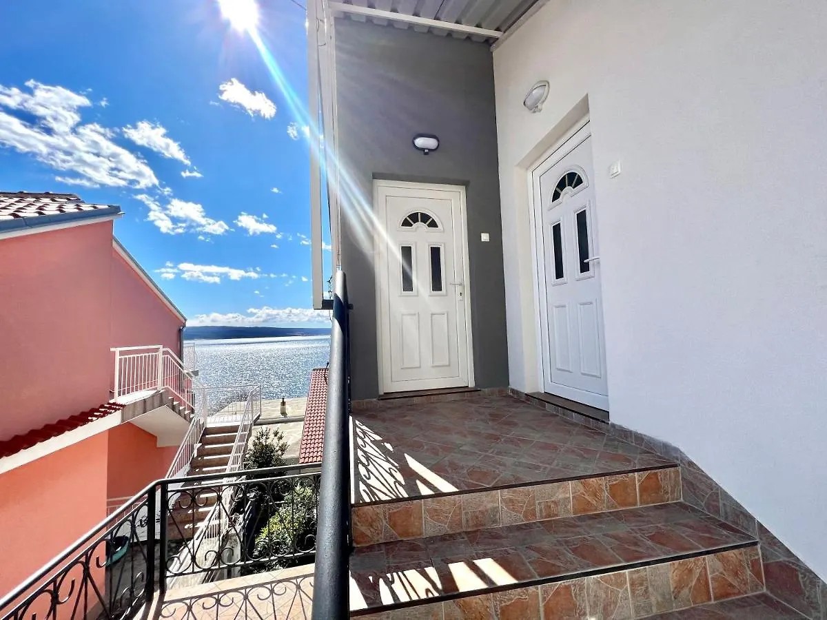 Apartments Mare Dramalj