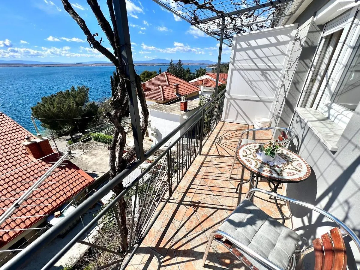 Apartments Mare Dramalj