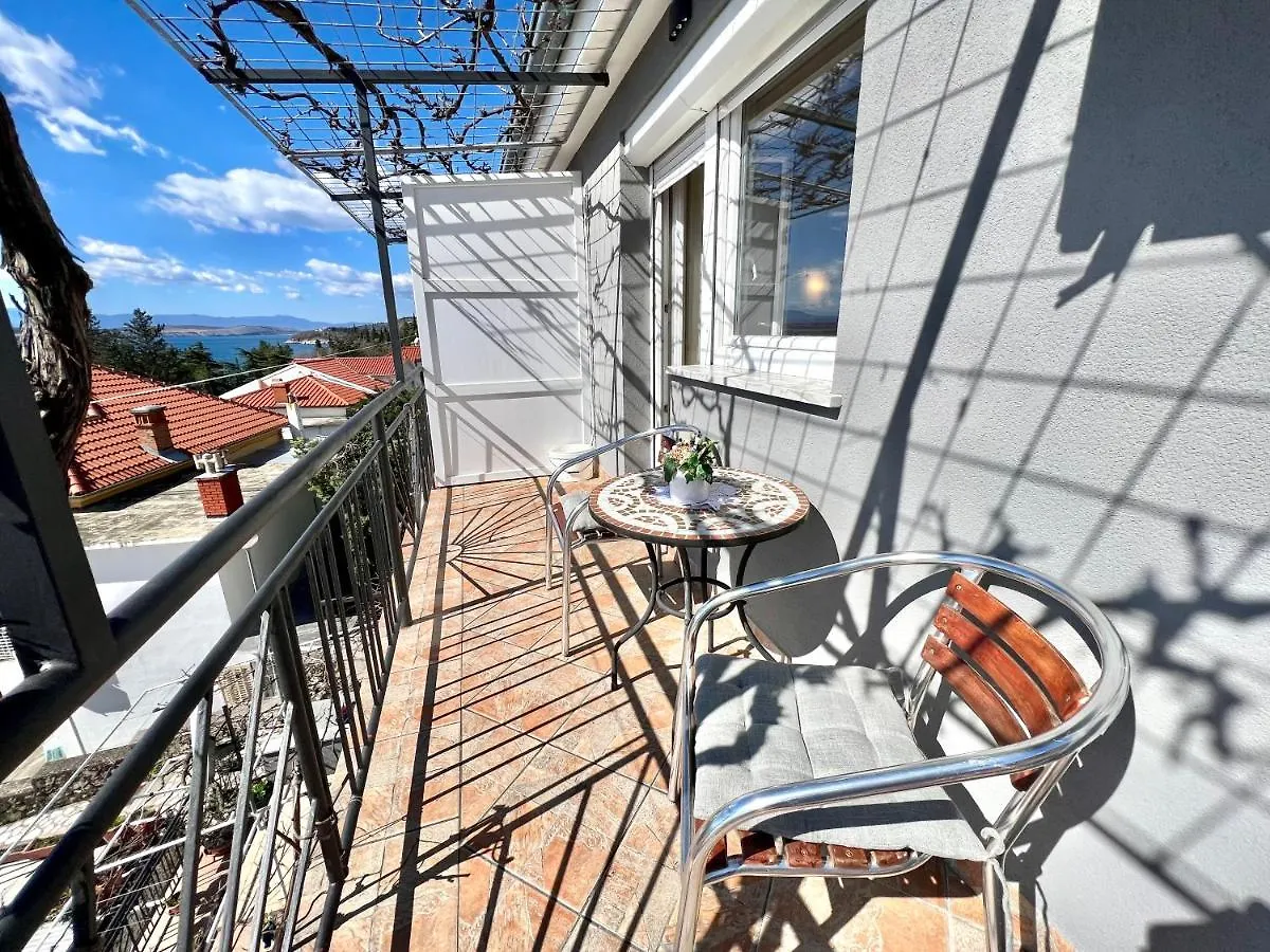 Apartments Mare Dramalj
