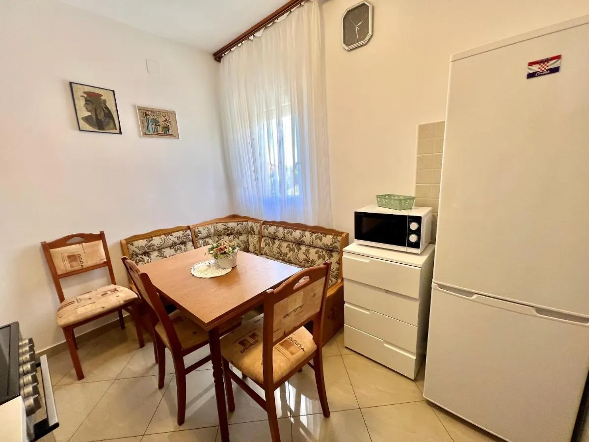Apartments Mare Dramalj
