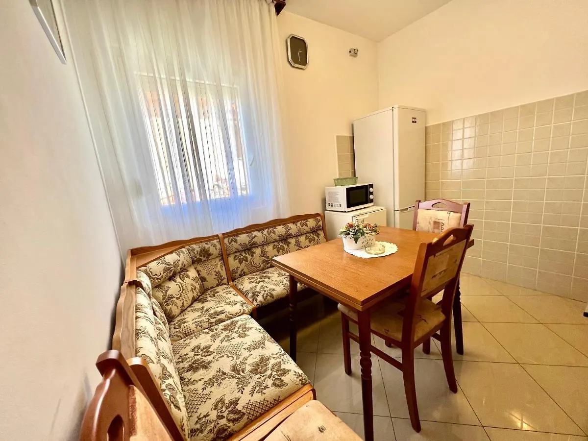 Apartments Mare Dramalj