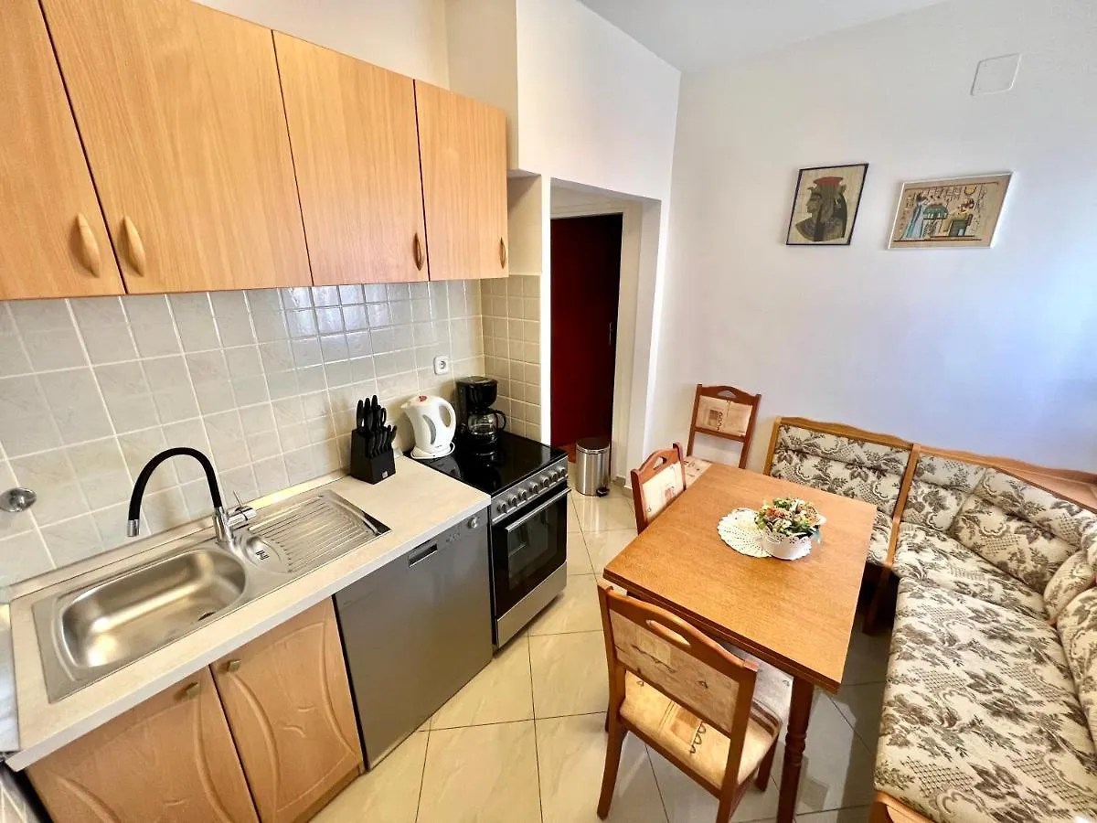 Apartments Mare Dramalj 0*,