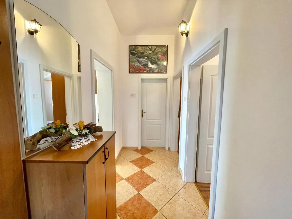 Apartments Mare Dramalj