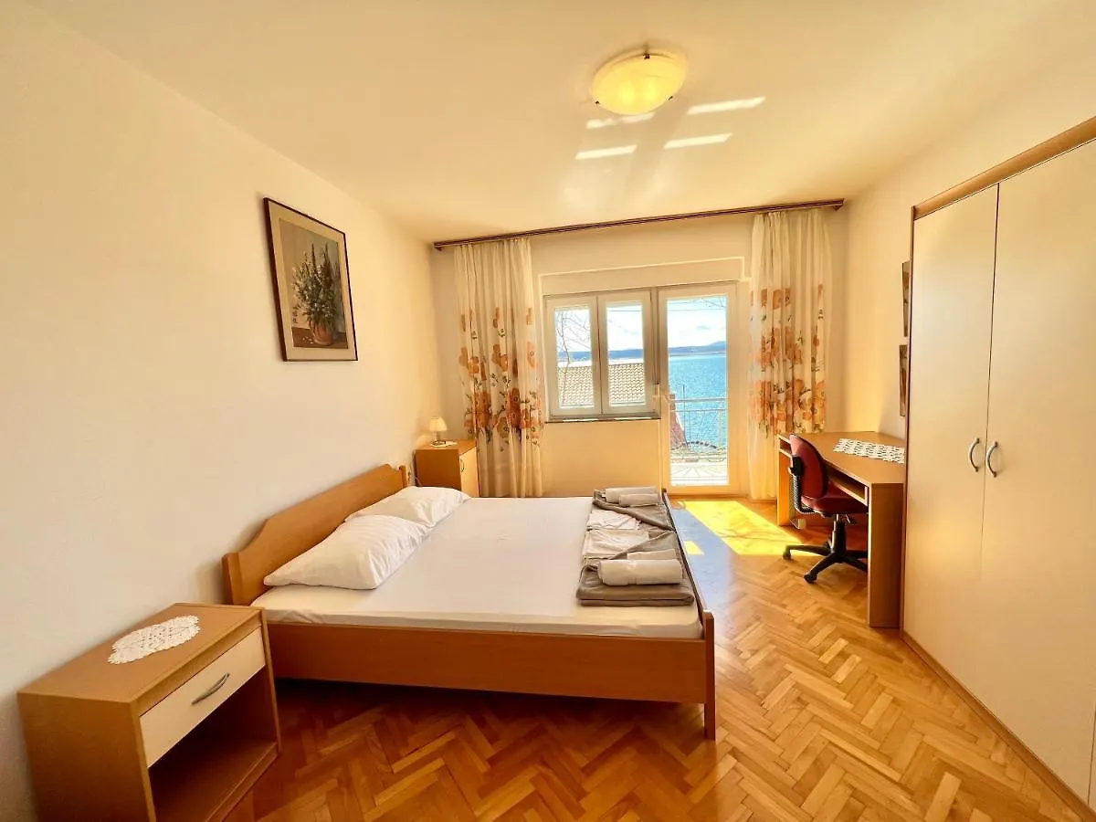 Apartments Mare Dramalj