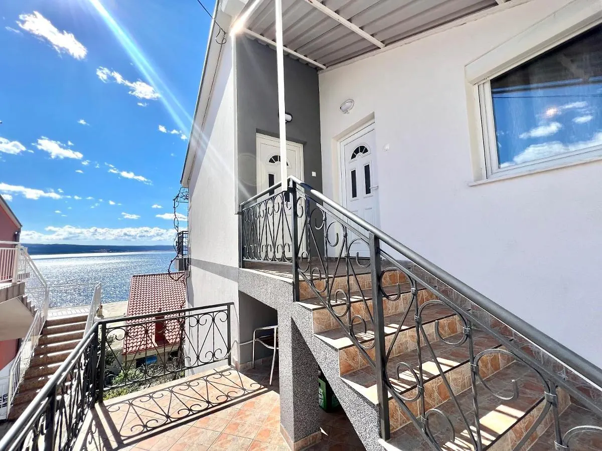 Apartments Mare Dramalj