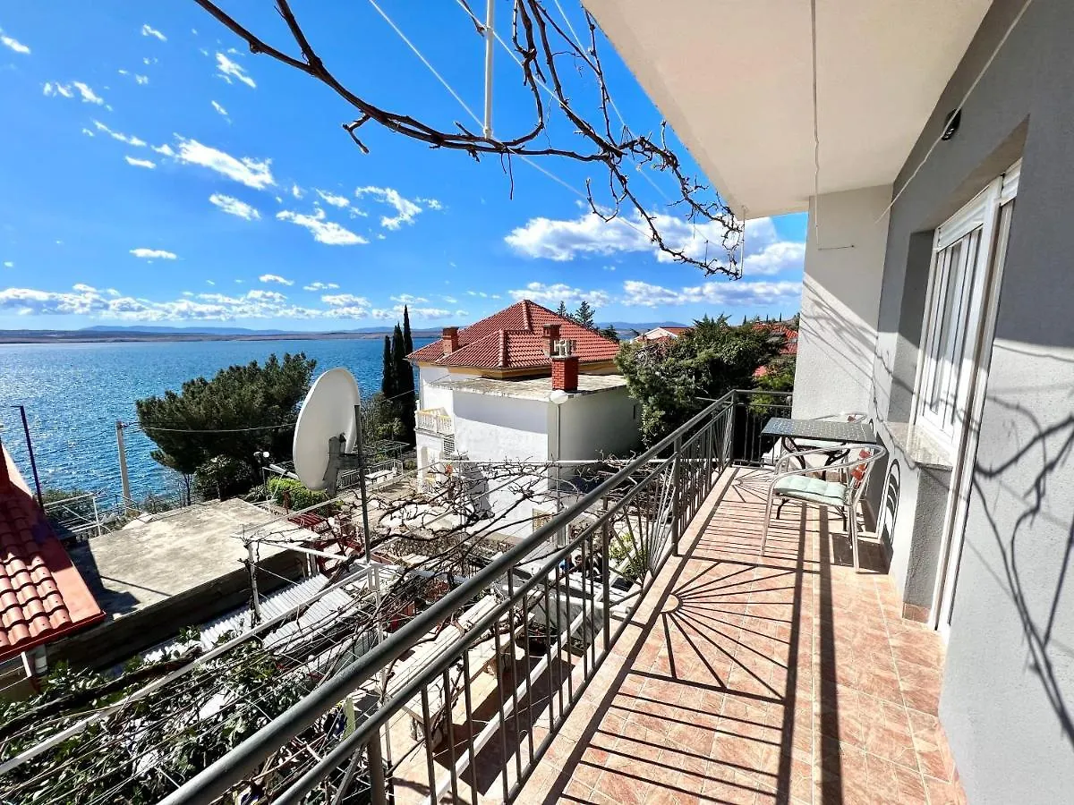 Apartments Mare Dramalj