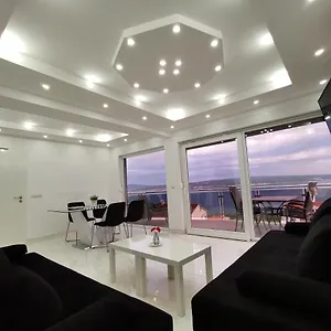 Apartament Blazevic, Heated Pool&jacuzzi, Dramalj